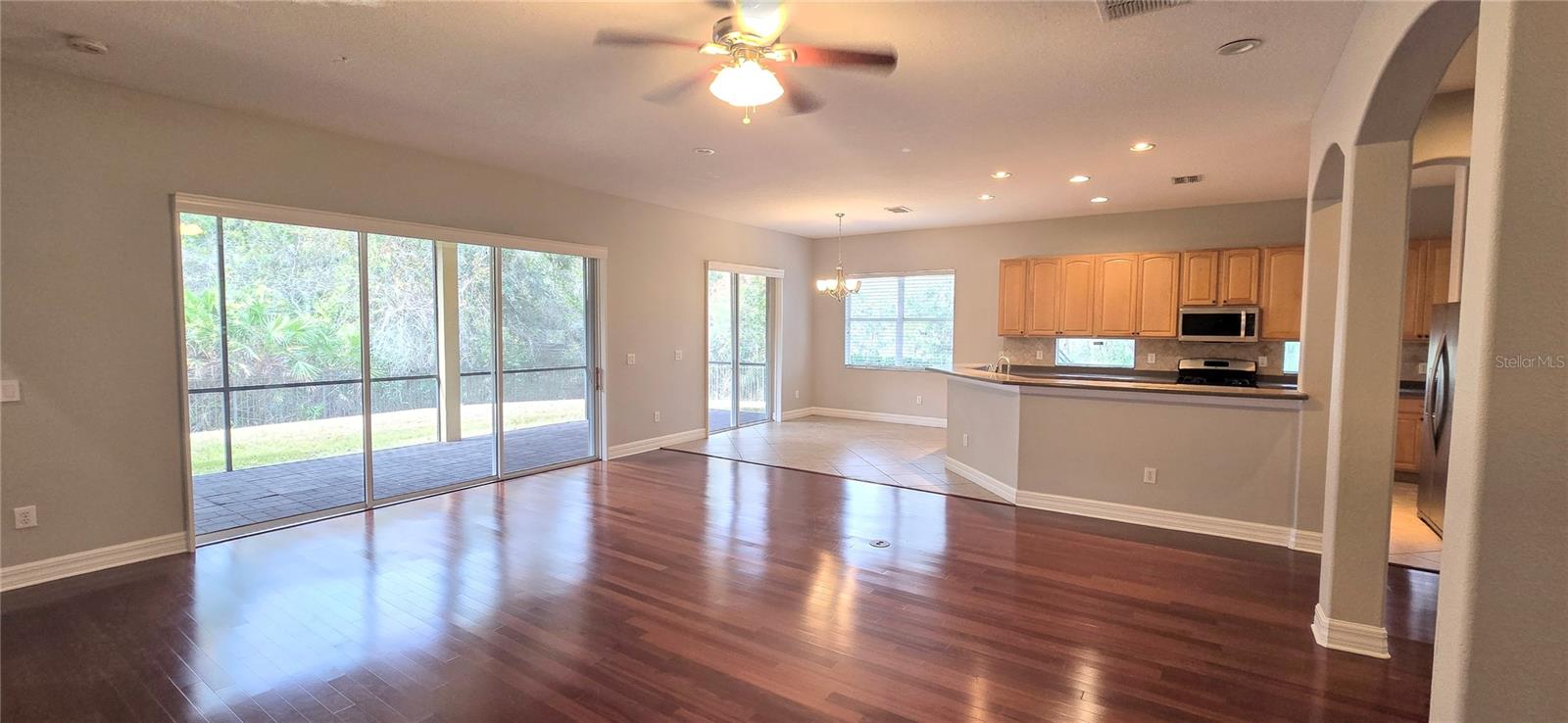 Image 7 of 20 For 20426 Walnut Grove Lane