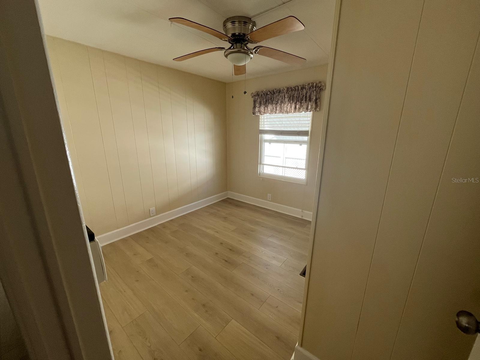 Image 7 of 17 For 10924 Federal Drive