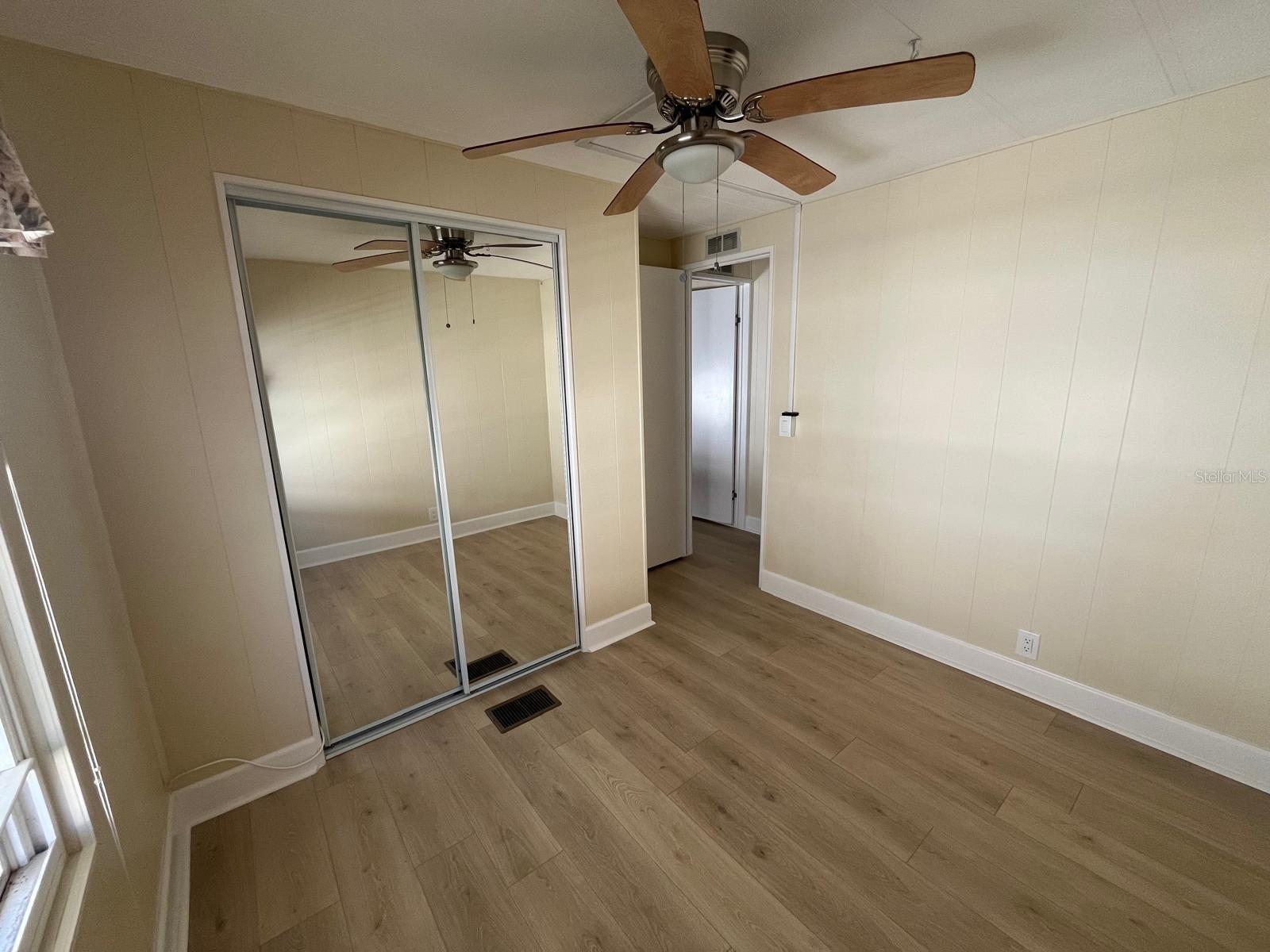 Image 9 of 17 For 10924 Federal Drive