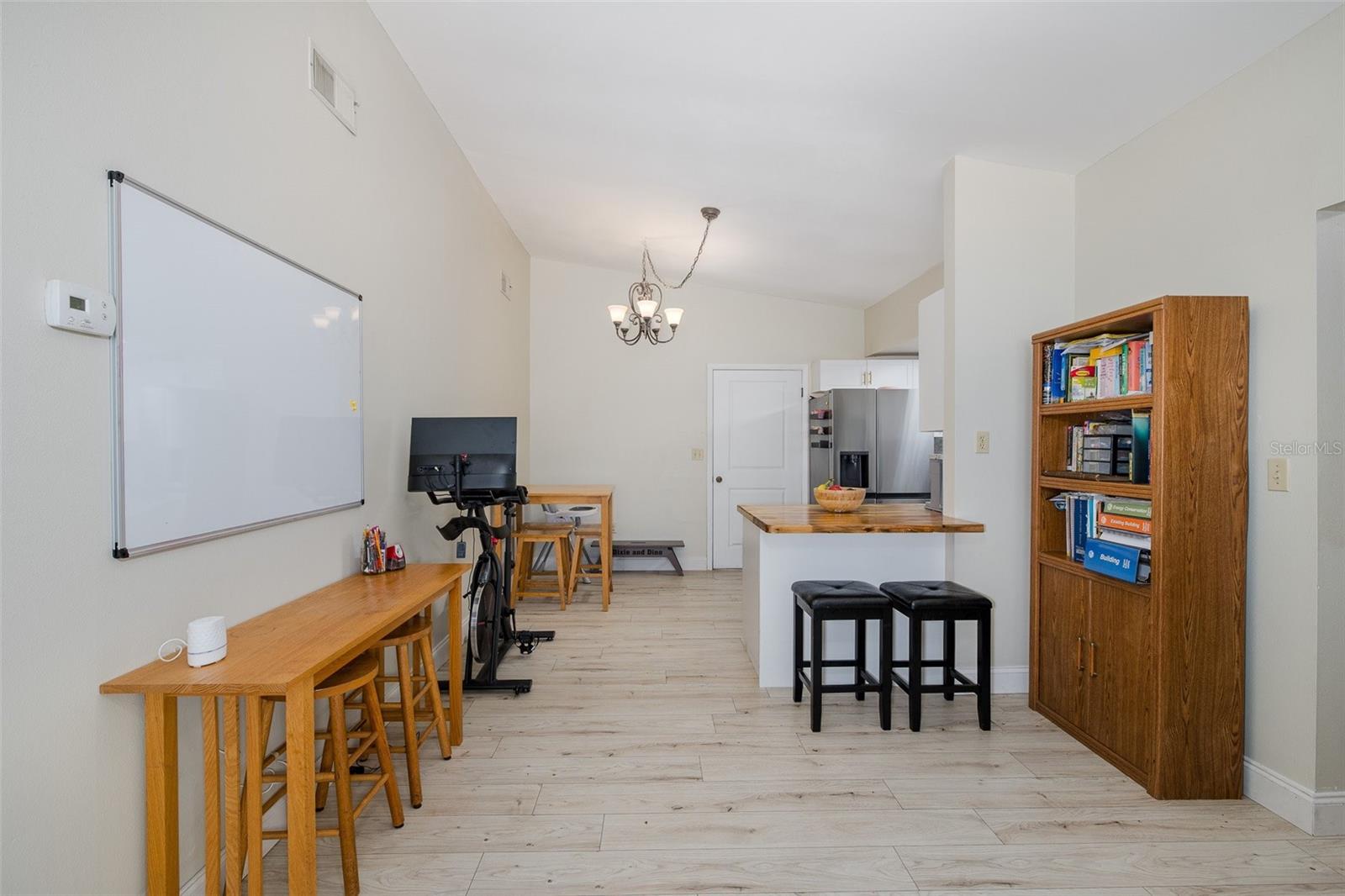 Image 10 of 35 For 724 Virginia Avenue