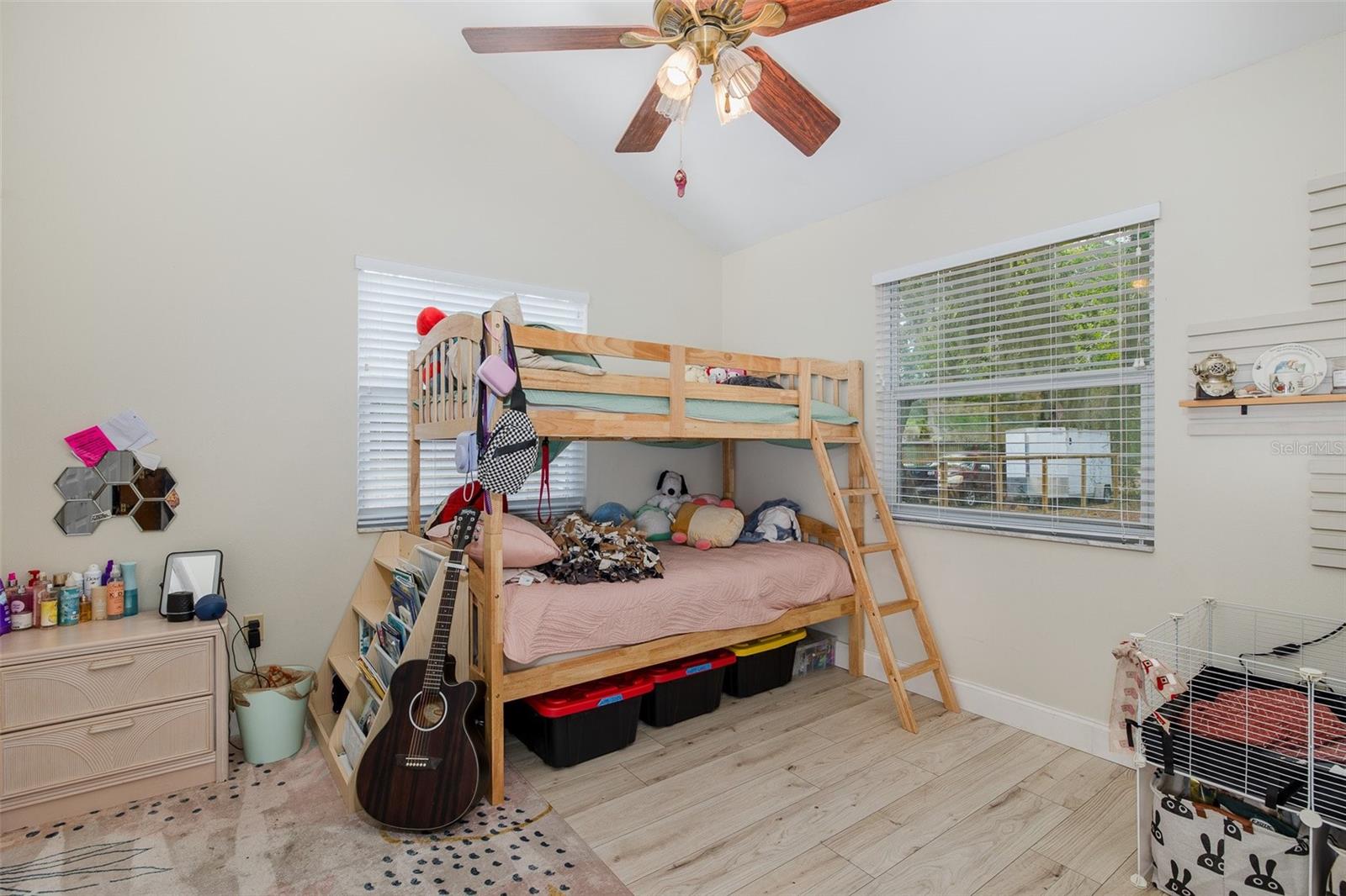 Image 21 of 35 For 724 Virginia Avenue