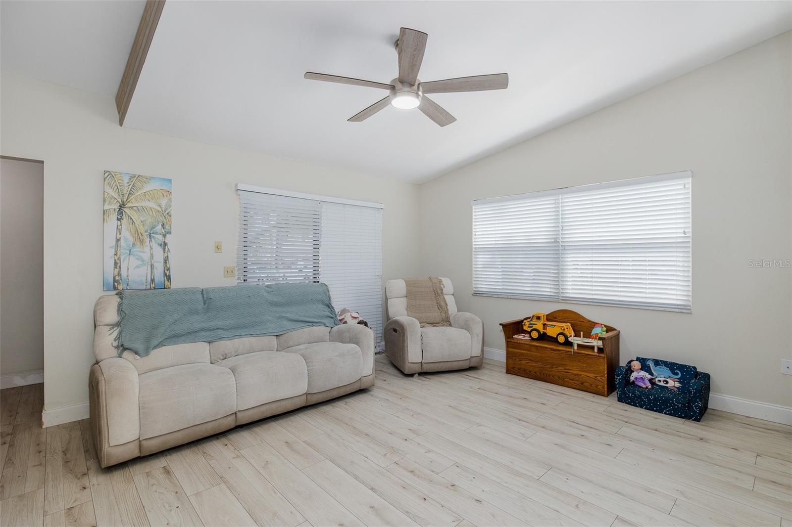 Image 7 of 35 For 724 Virginia Avenue