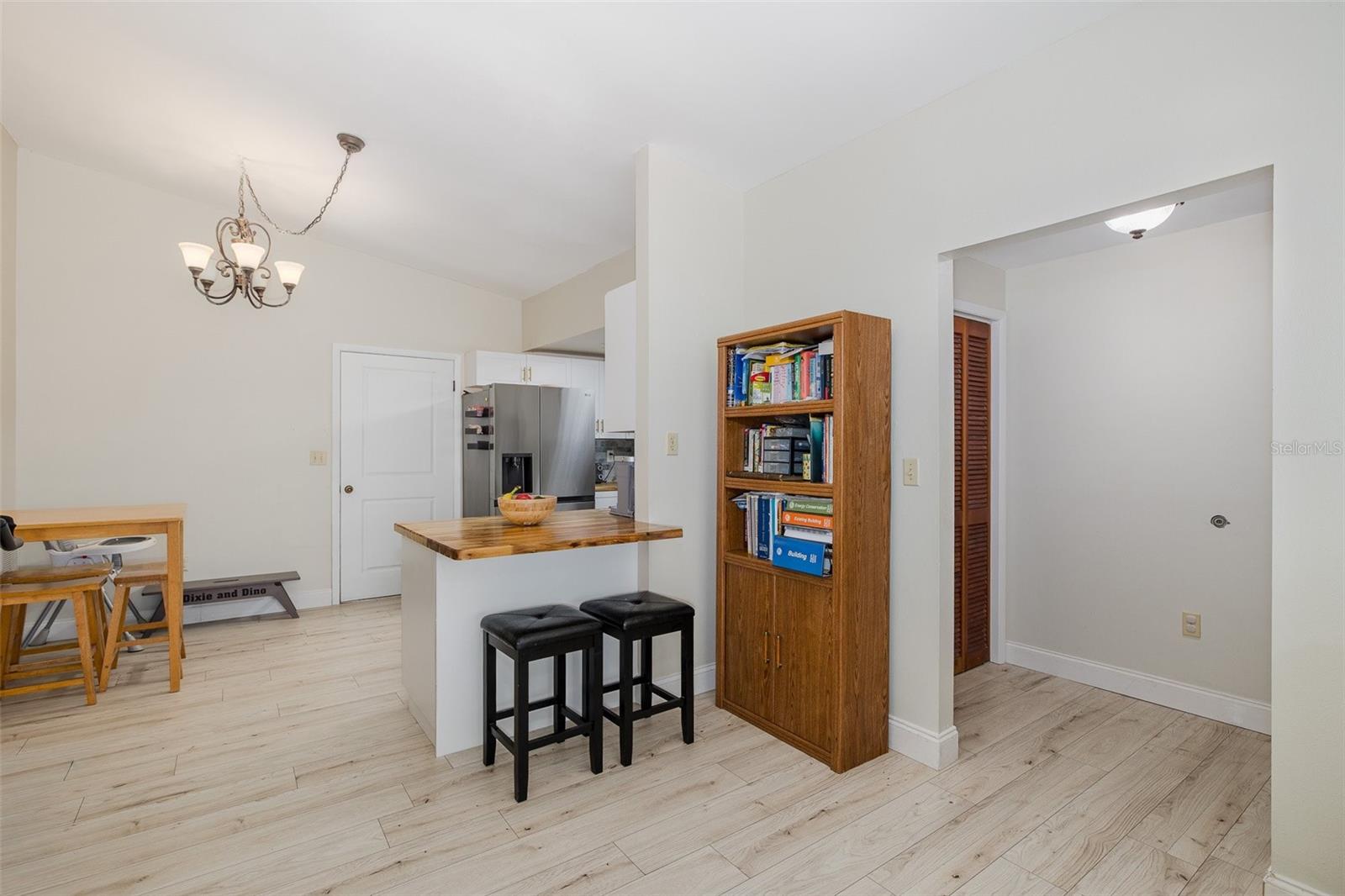 Image 9 of 35 For 724 Virginia Avenue