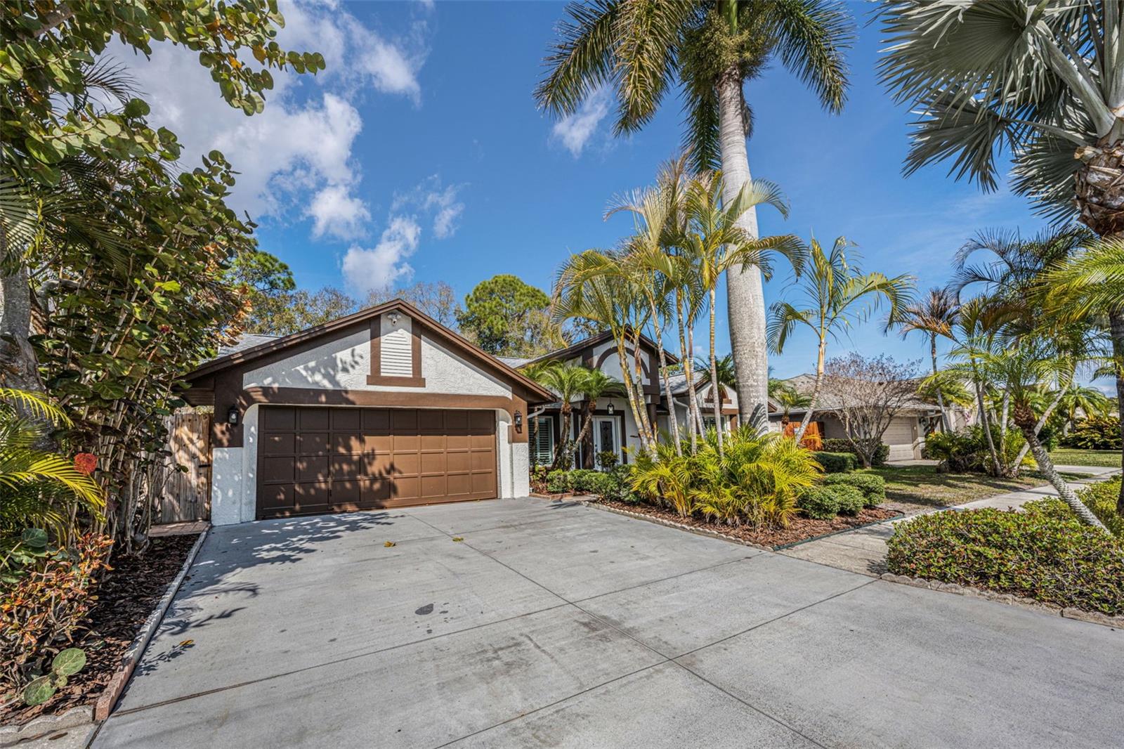 Image 11 of 79 For 12038 Stone Crossing Circle