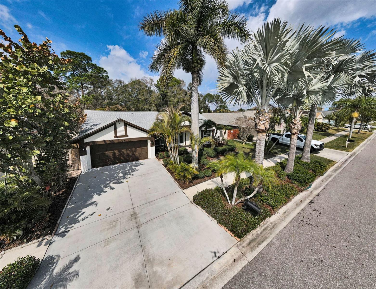 Image 15 of 79 For 12038 Stone Crossing Circle