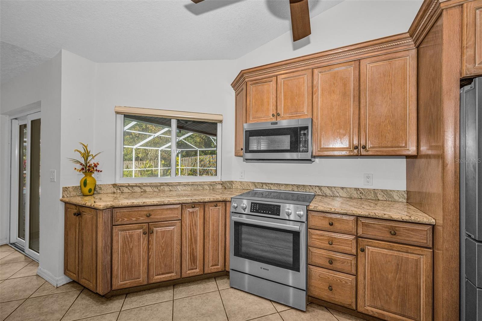 Image 26 of 79 For 12038 Stone Crossing Circle