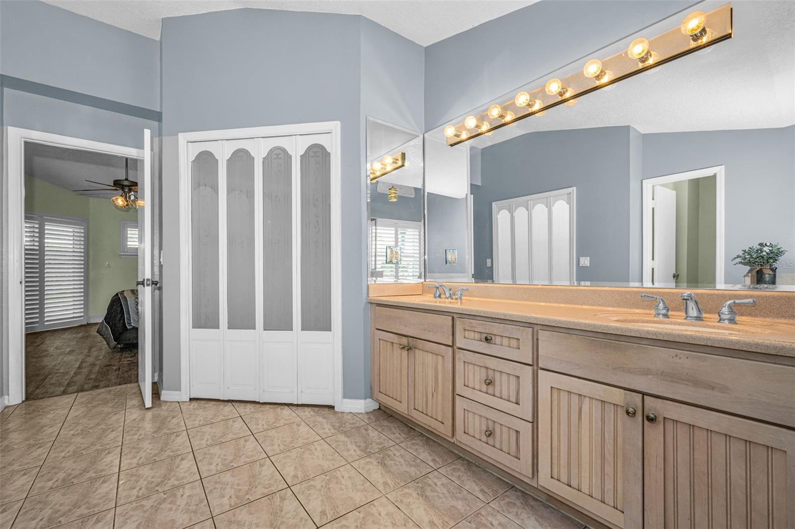 Image 41 of 79 For 12038 Stone Crossing Circle