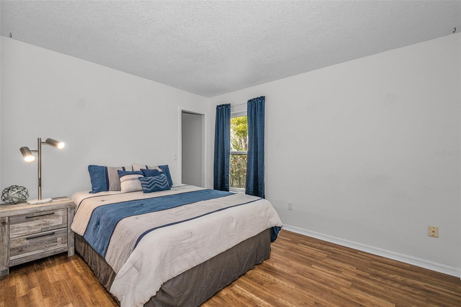 Image 45 of 79 For 12038 Stone Crossing Circle