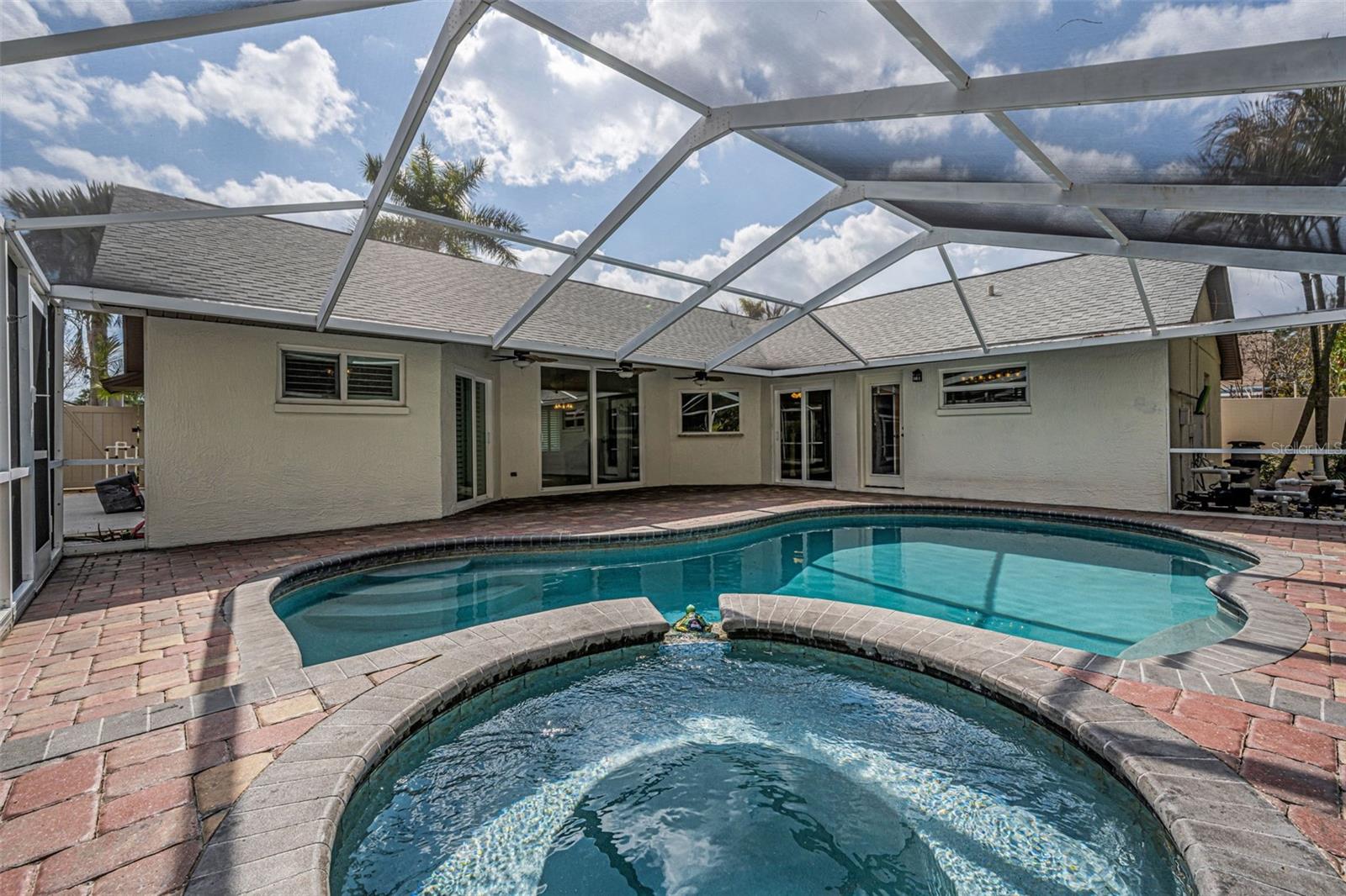 Image 54 of 79 For 12038 Stone Crossing Circle