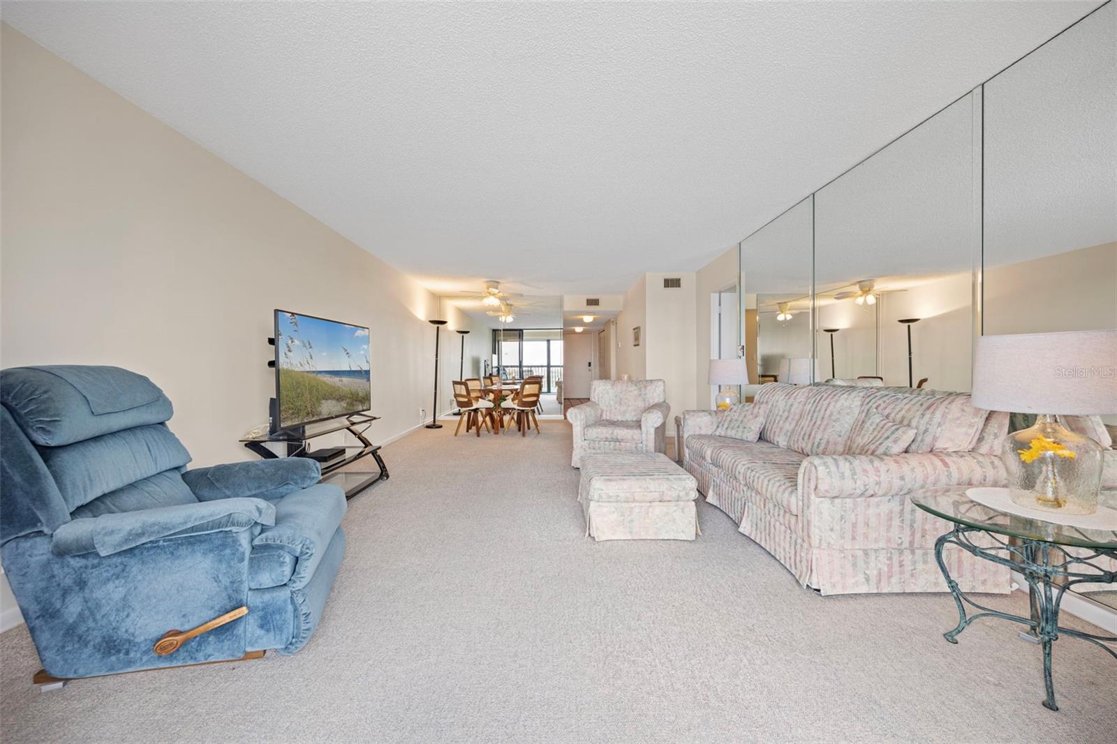 Listing photo id 16 for 9425 Blind Pass Road 1006