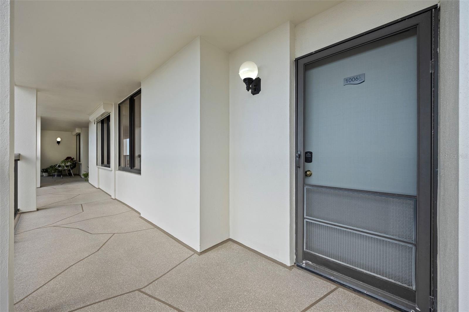 Listing photo id 1 for 9425 Blind Pass Road 1006