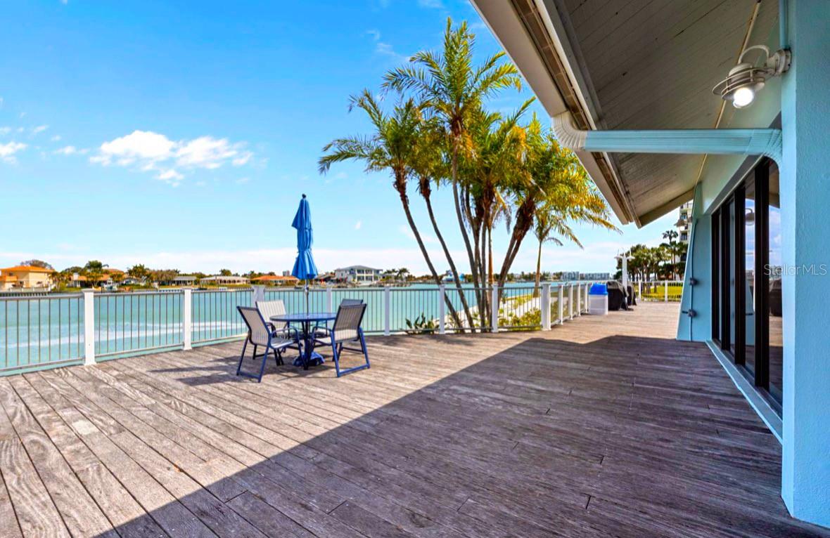 Listing photo id 36 for 9425 Blind Pass Road 1006