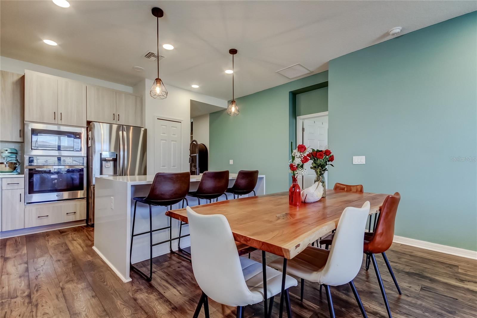 Image 13 of 30 For 5828 Timberdale Avenue