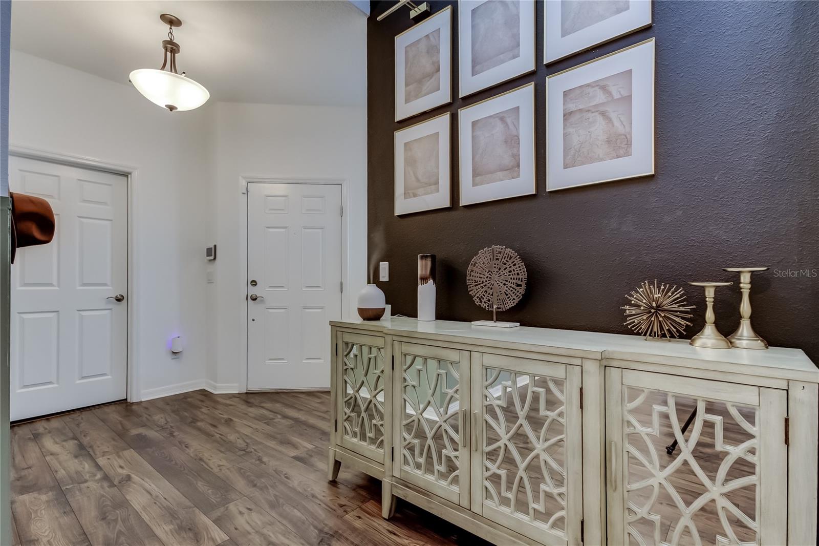 Image 5 of 30 For 5828 Timberdale Avenue