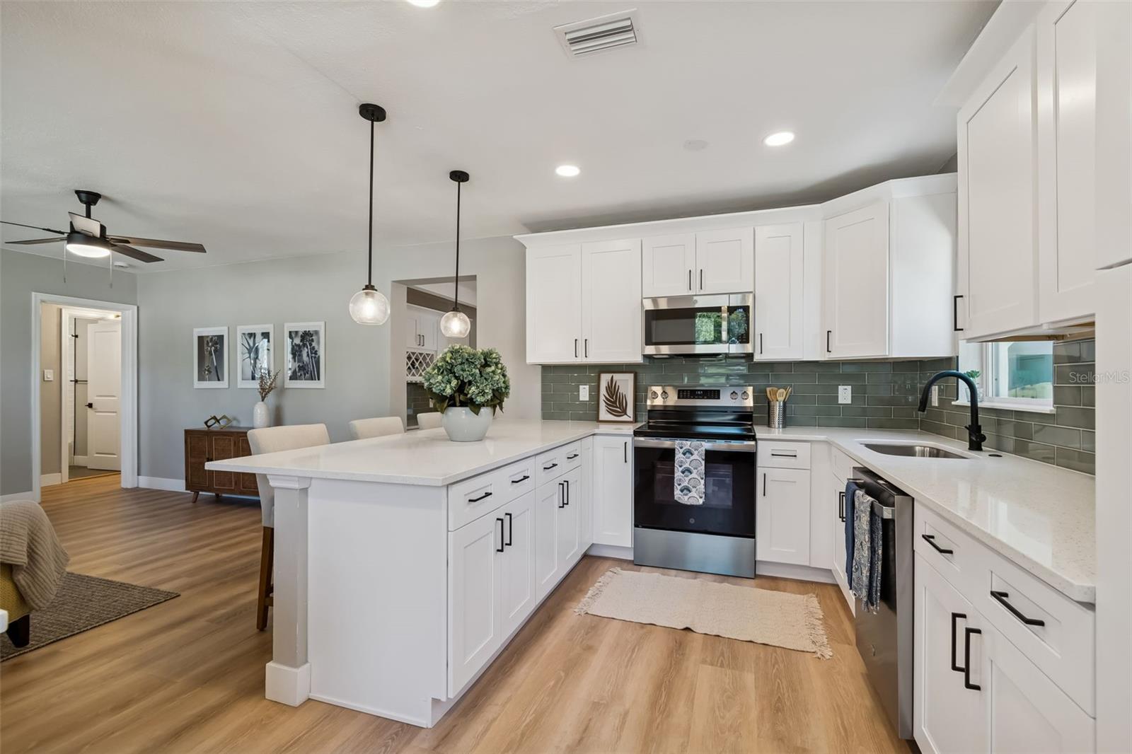 Image 7 of 28 For 6936 9th Avenue N