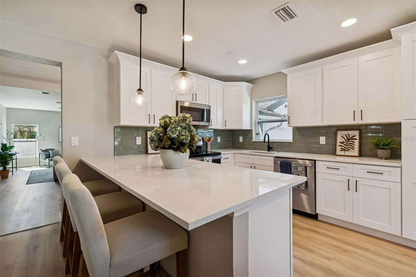 Image 9 of 28 For 6936 9th Avenue N