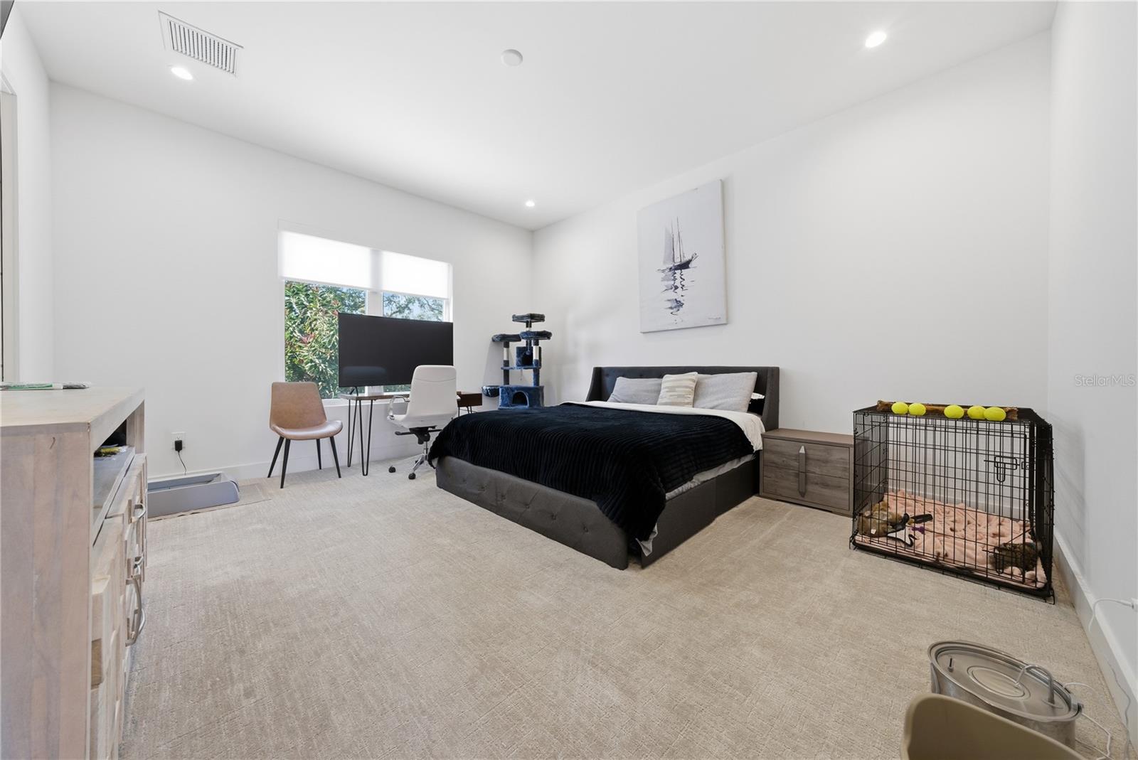 Image 54 of 72 For 814 Davis Boulevard