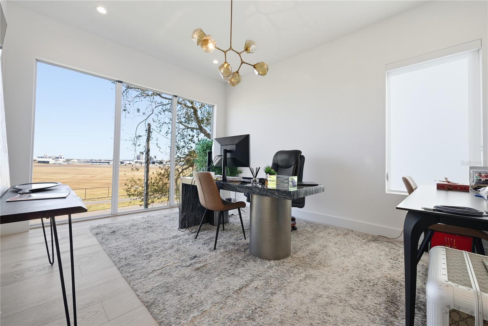 Image 60 of 72 For 814 Davis Boulevard