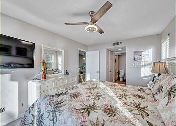 Image 11 of 22 For 1510 Gulf Boulevard 101