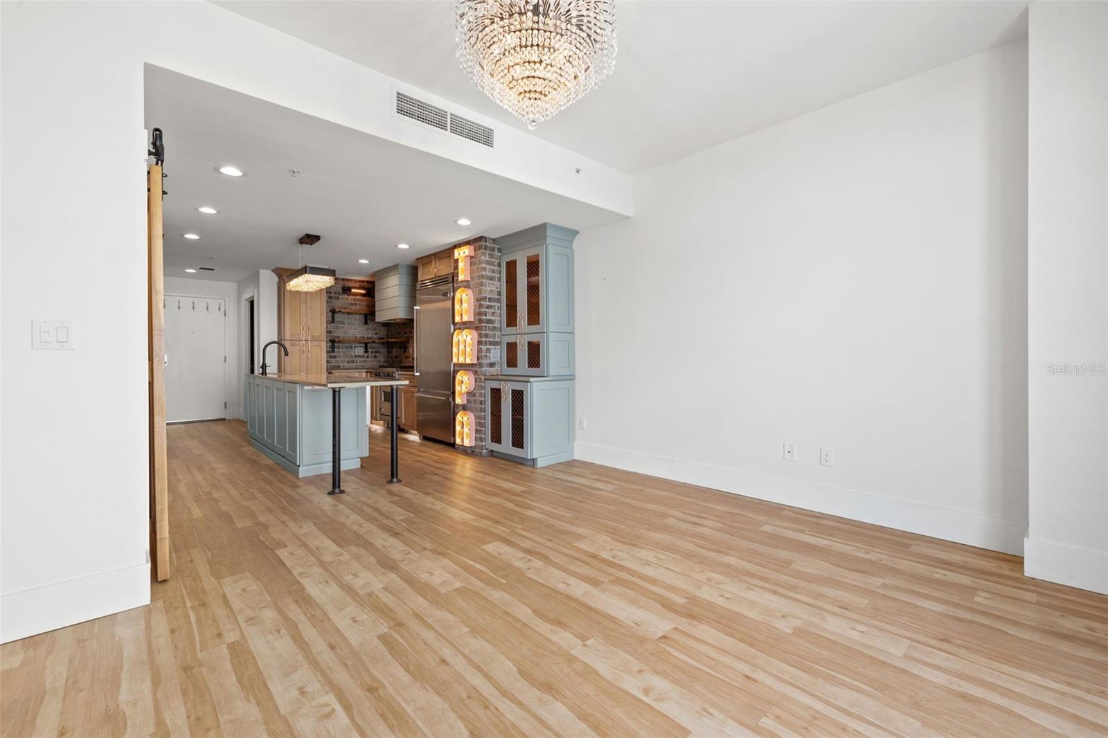 Image 11 of 40 For 1208 Kennedy Boulevard 520