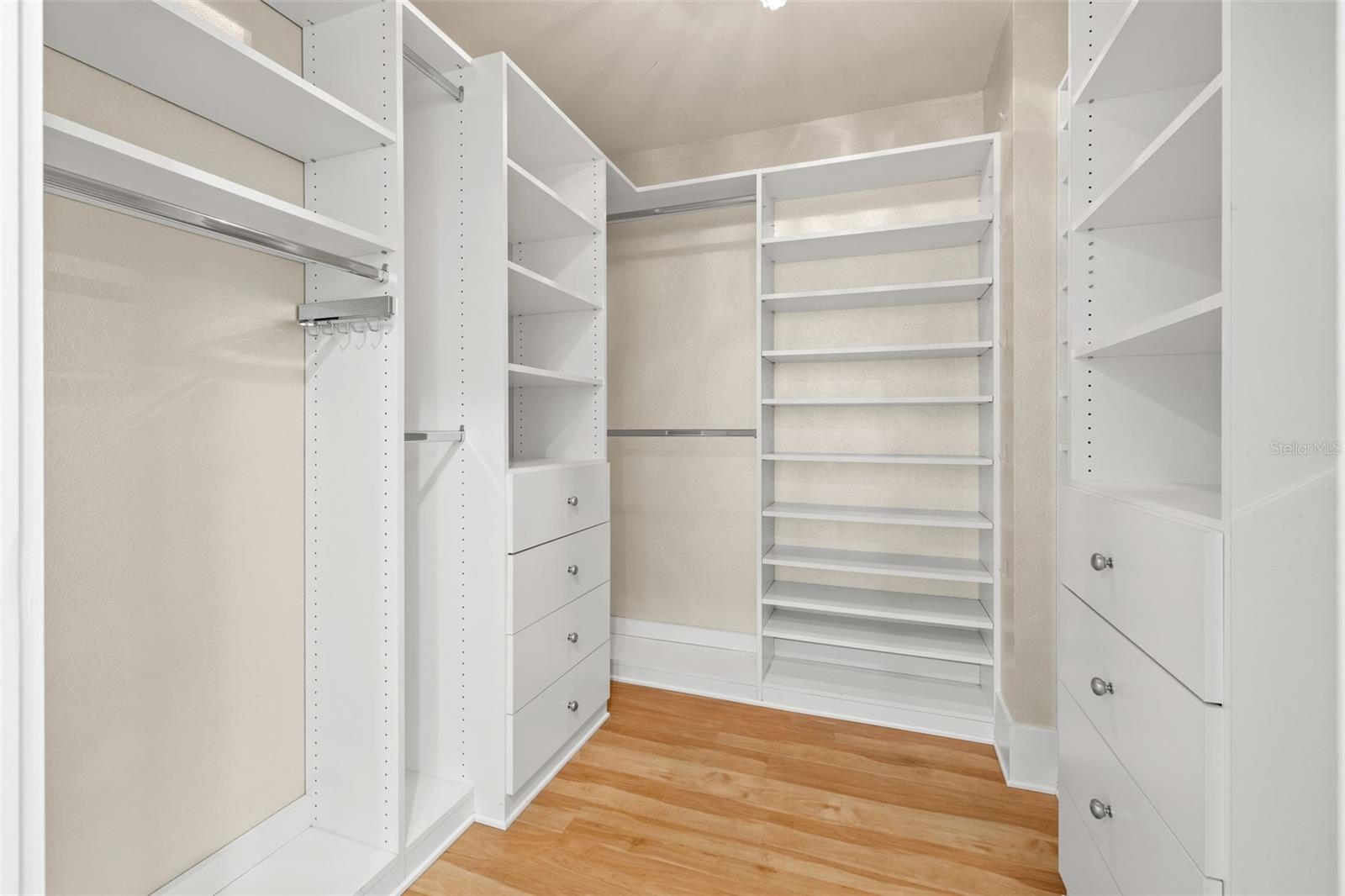 Image 20 of 40 For 1208 Kennedy Boulevard 520