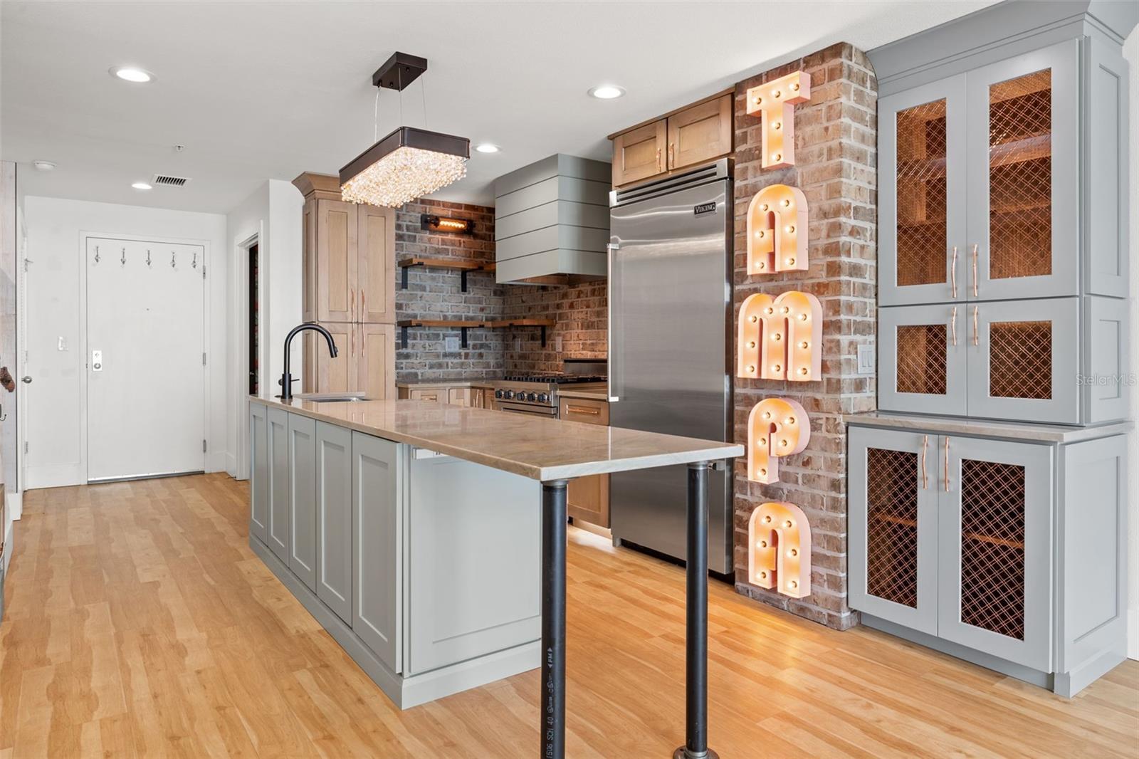 Image 3 of 40 For 1208 Kennedy Boulevard 520