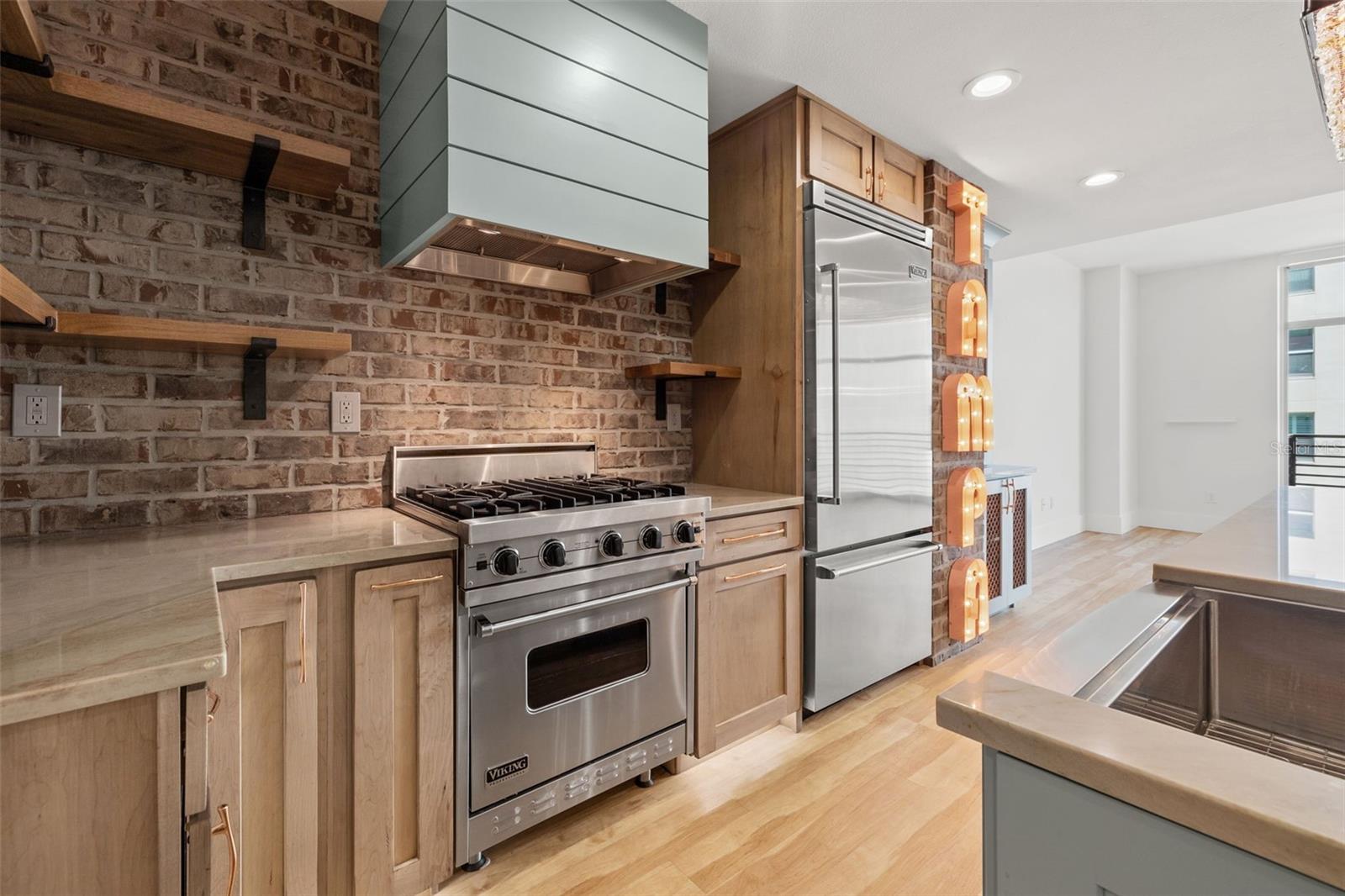 Image 5 of 40 For 1208 Kennedy Boulevard 520