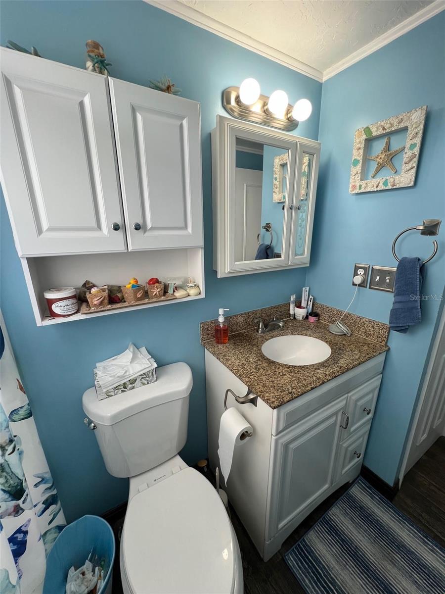 Listing photo id 11 for 8300 Seminole Boulevard 218