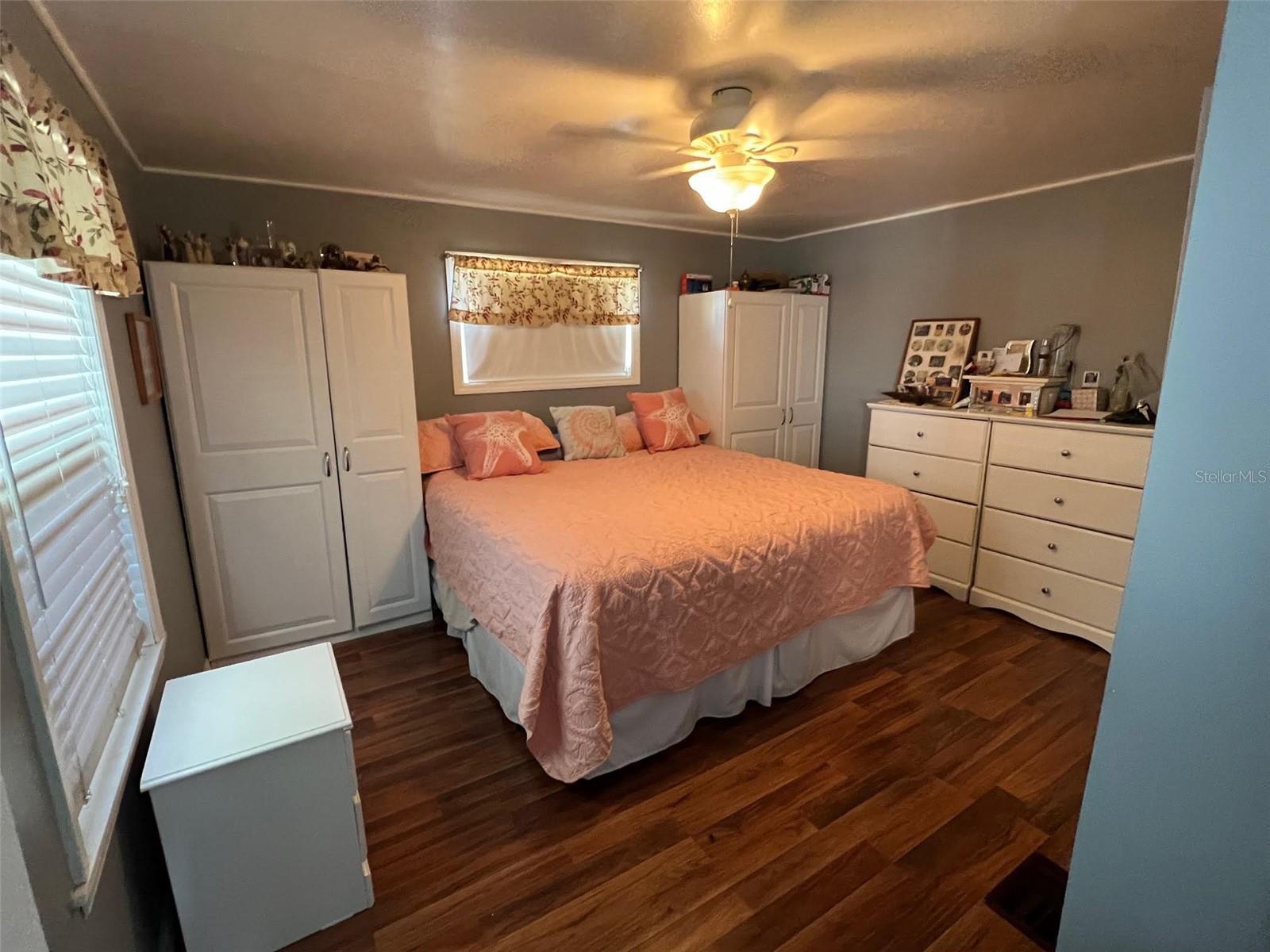 Listing photo id 14 for 8300 Seminole Boulevard 218