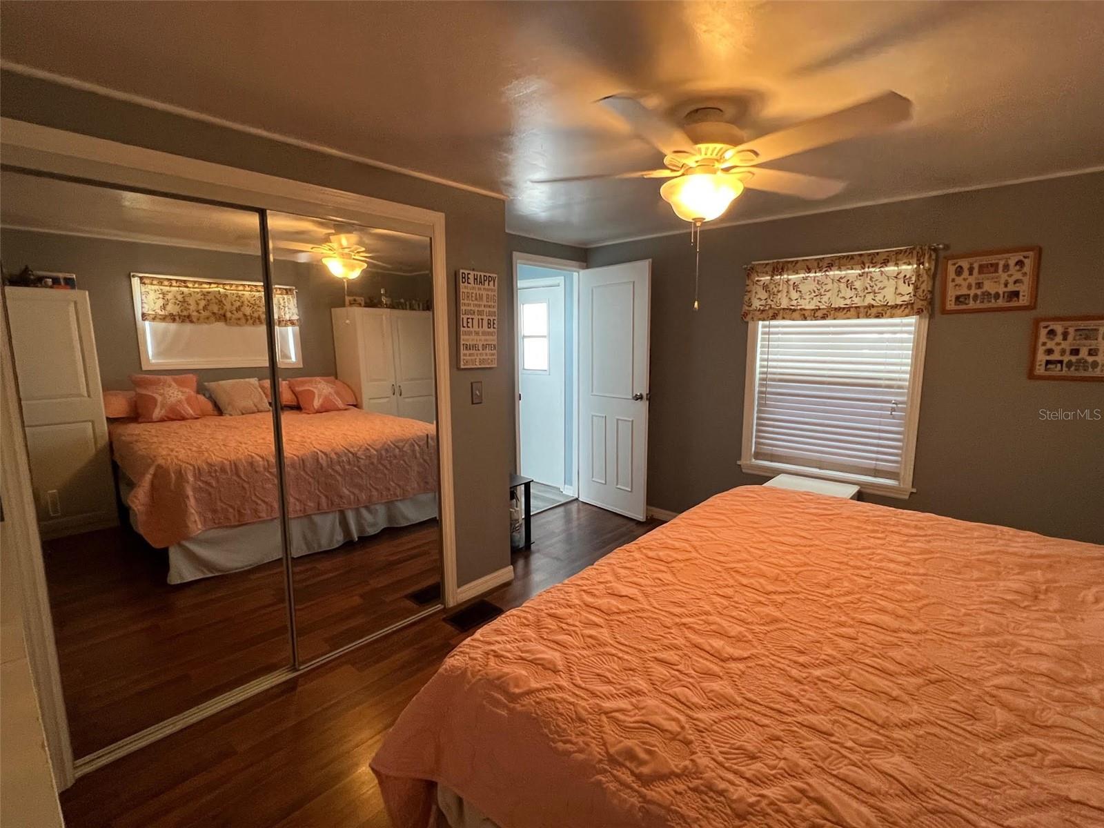 Listing photo id 16 for 8300 Seminole Boulevard 218