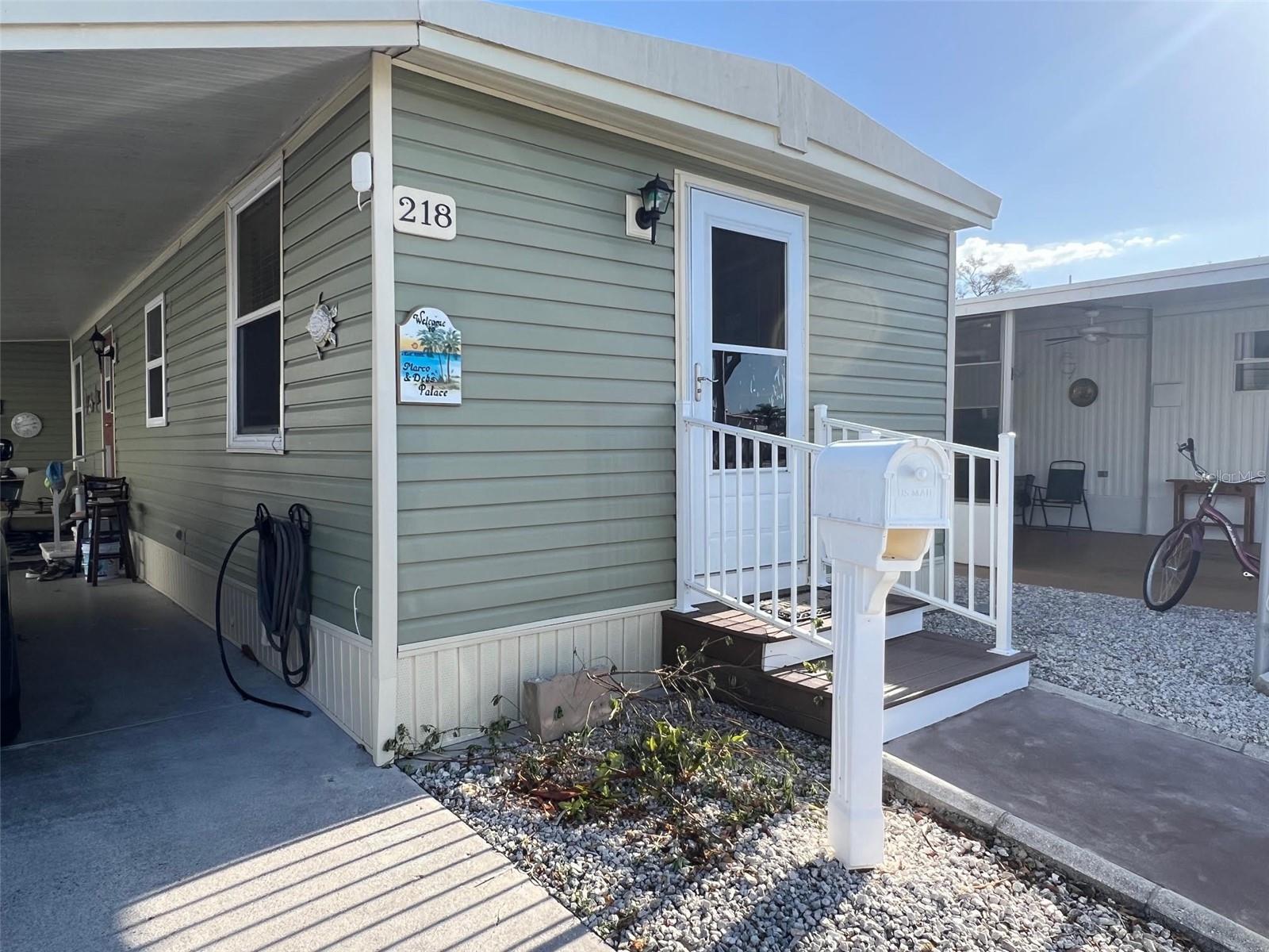 Listing photo id 0 for 8300 Seminole Boulevard 218