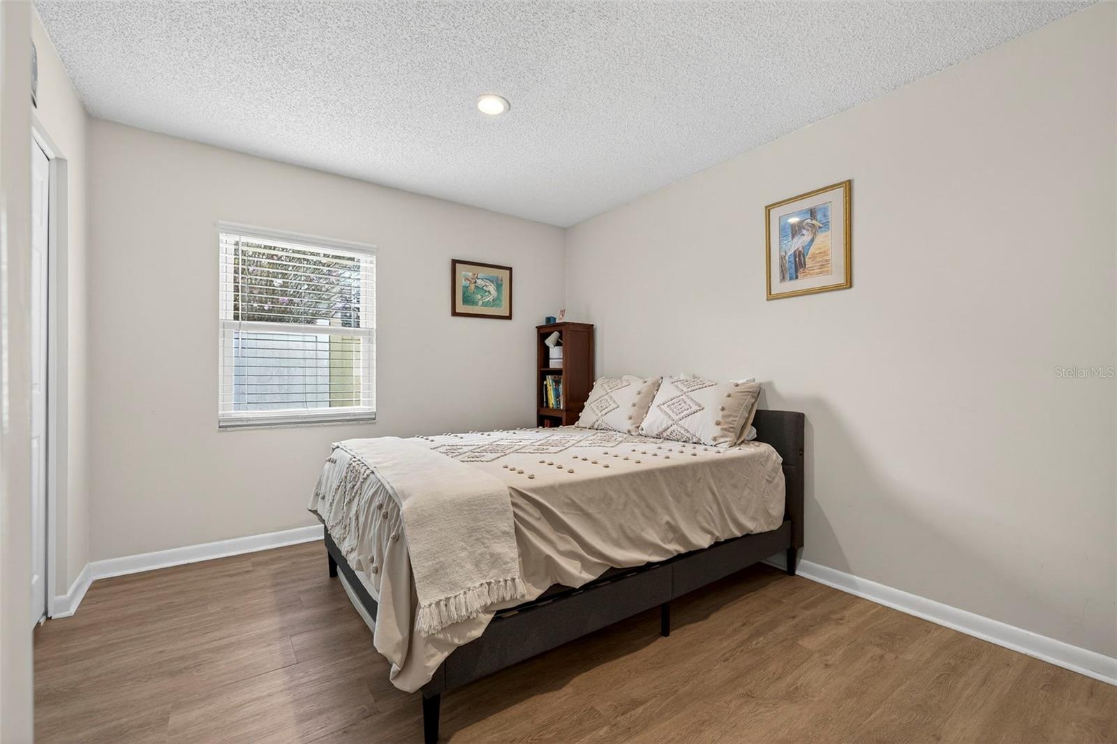 Image 15 of 27 For 4705 Foxshire Circle