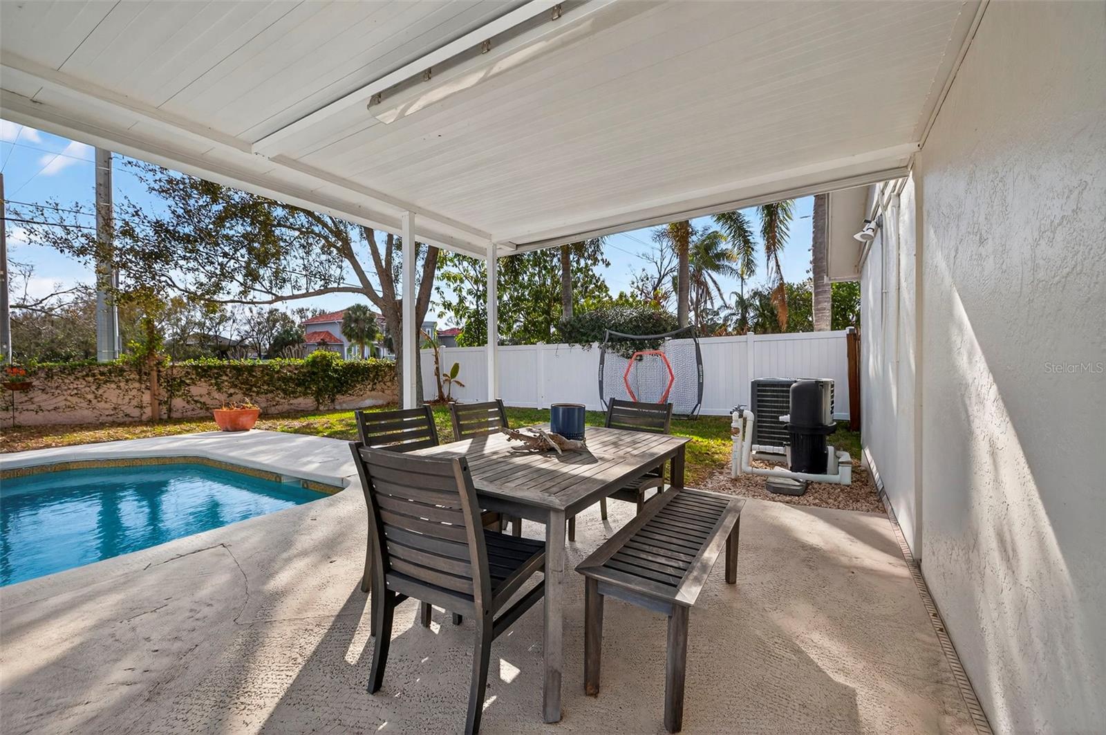 Image 20 of 27 For 4705 Foxshire Circle