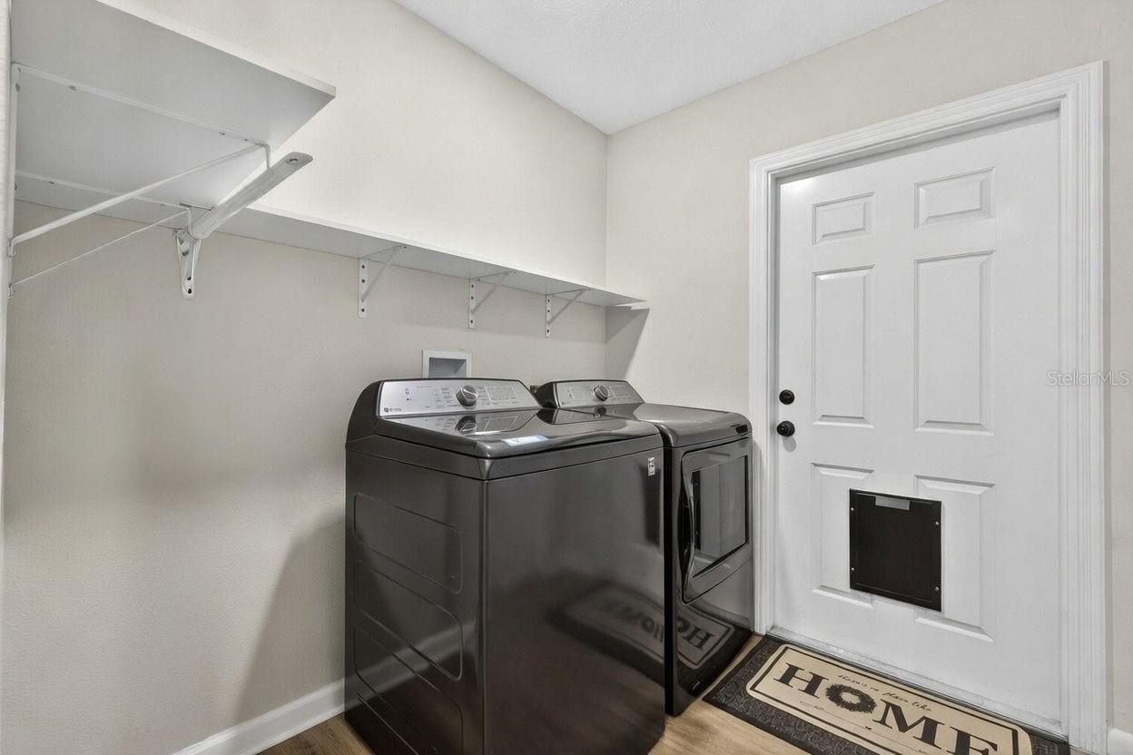 Image 22 of 27 For 4705 Foxshire Circle