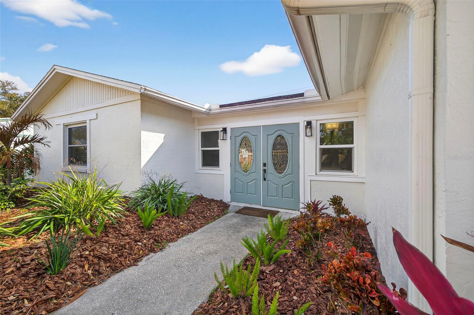 Image 3 of 27 For 4705 Foxshire Circle