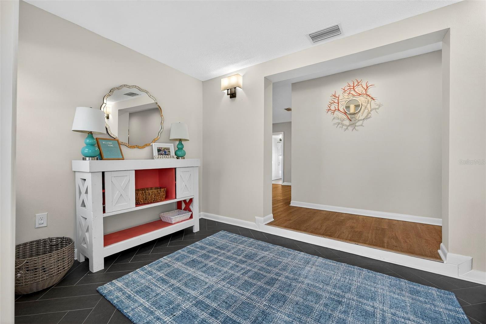 Image 4 of 27 For 4705 Foxshire Circle