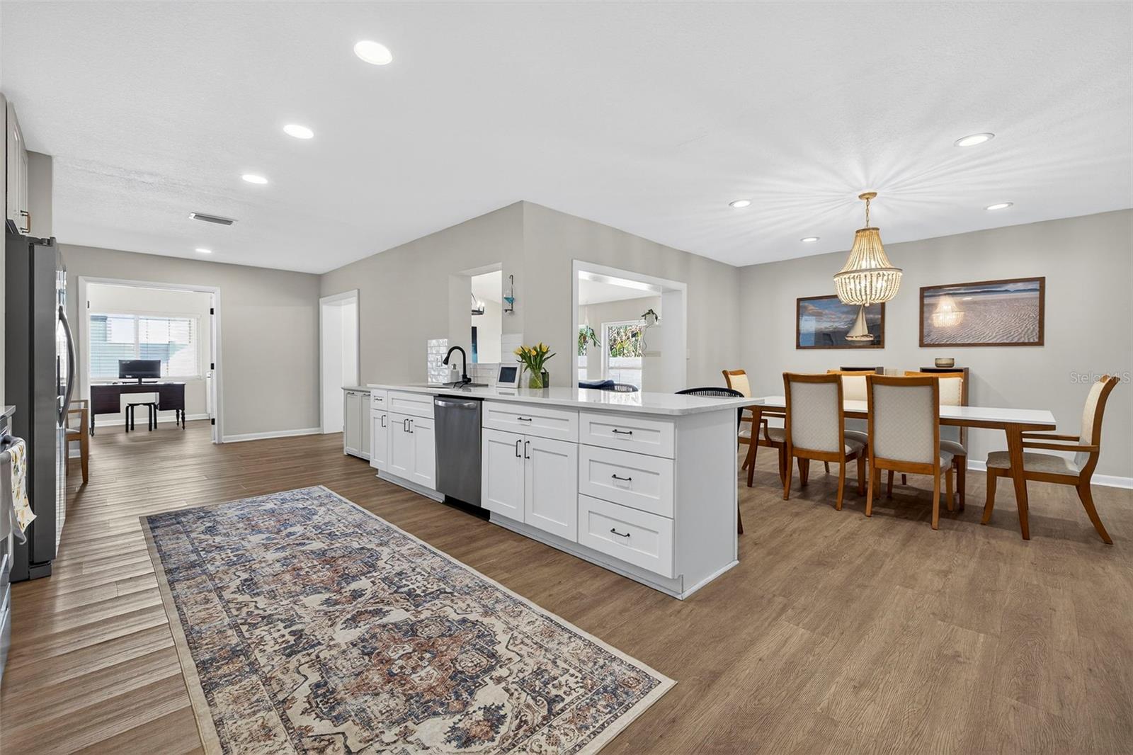 Image 9 of 27 For 4705 Foxshire Circle