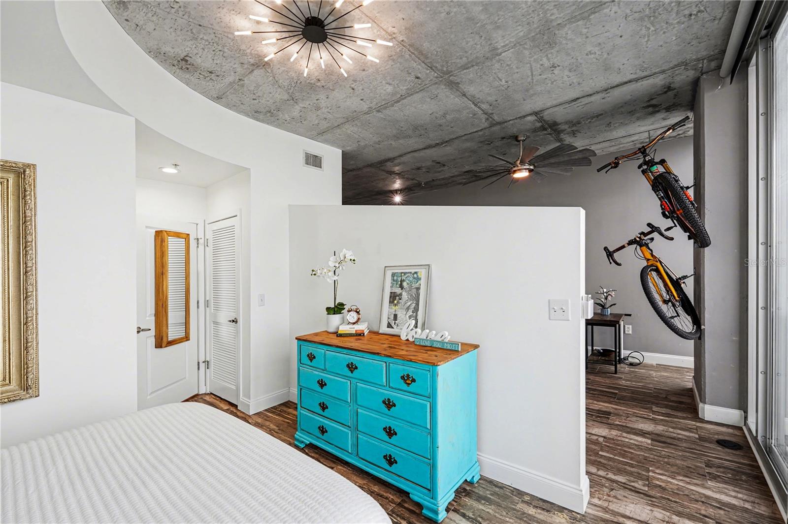 Image 19 of 47 For 777 Ashley Drive 2709