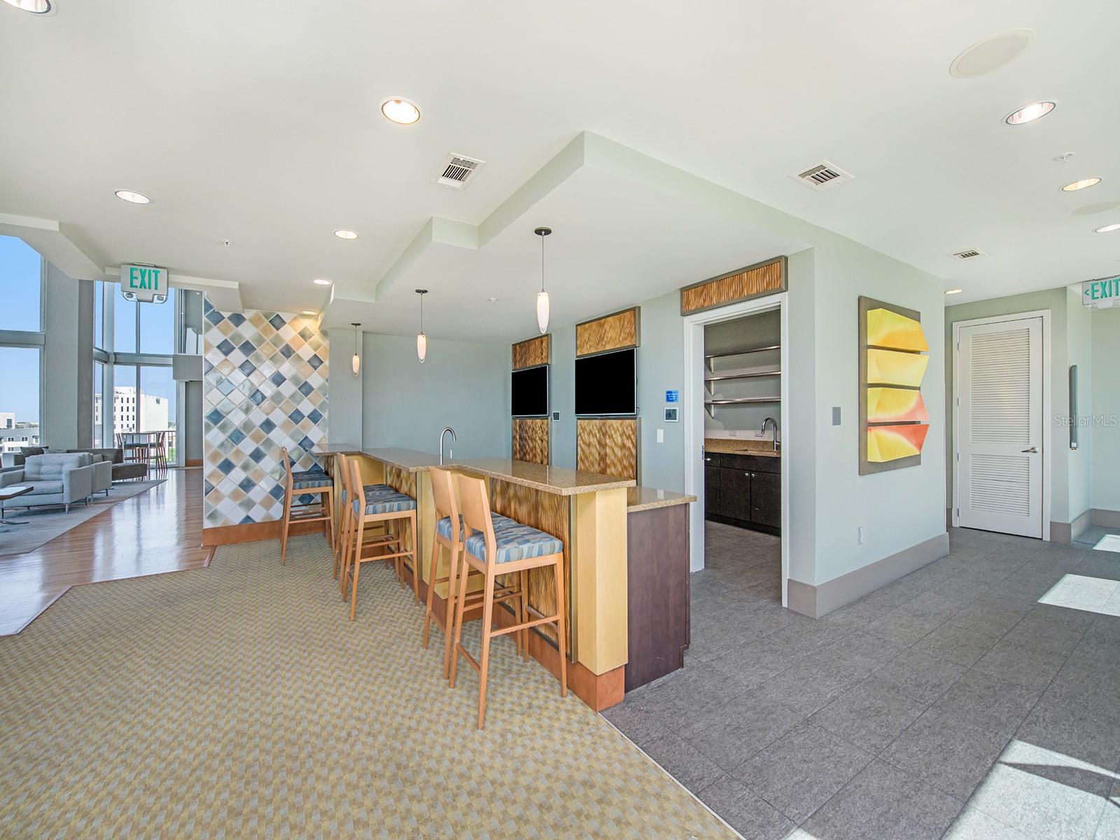 Image 27 of 47 For 777 Ashley Drive 2709