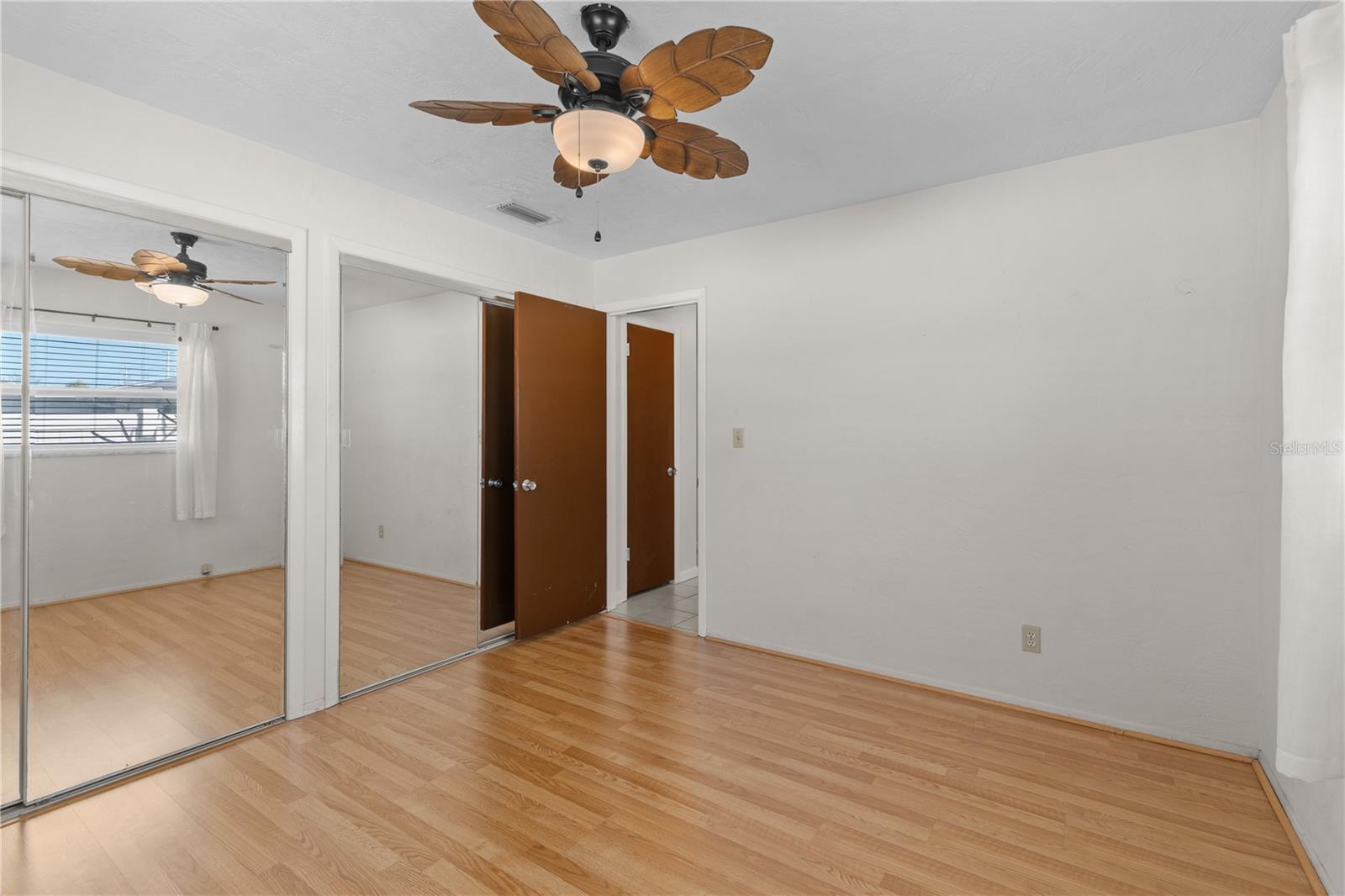 Image 20 of 57 For 13565 86th Avenue