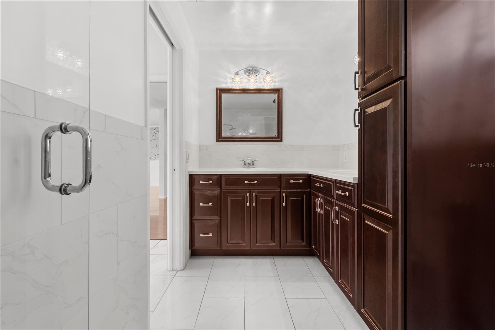 Image 33 of 57 For 13565 86th Avenue