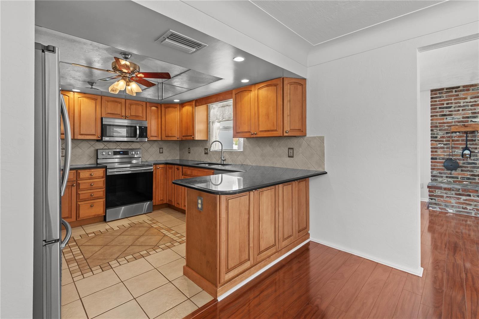 Image 35 of 57 For 13565 86th Avenue