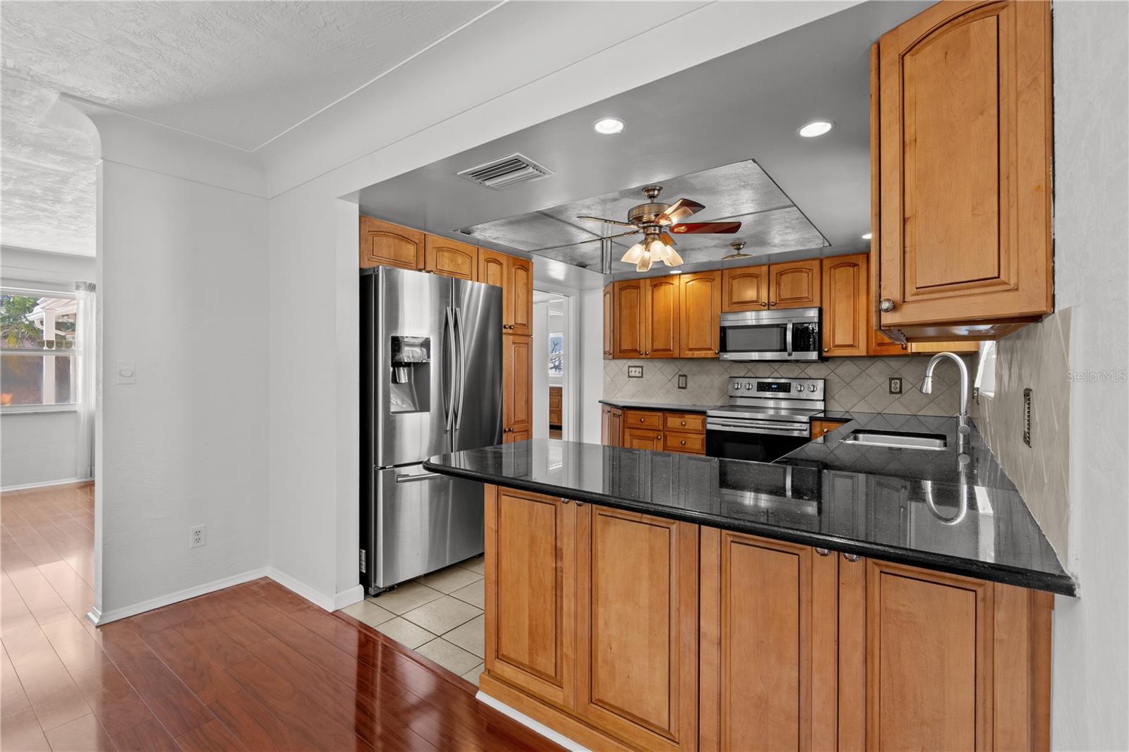 Image 37 of 57 For 13565 86th Avenue