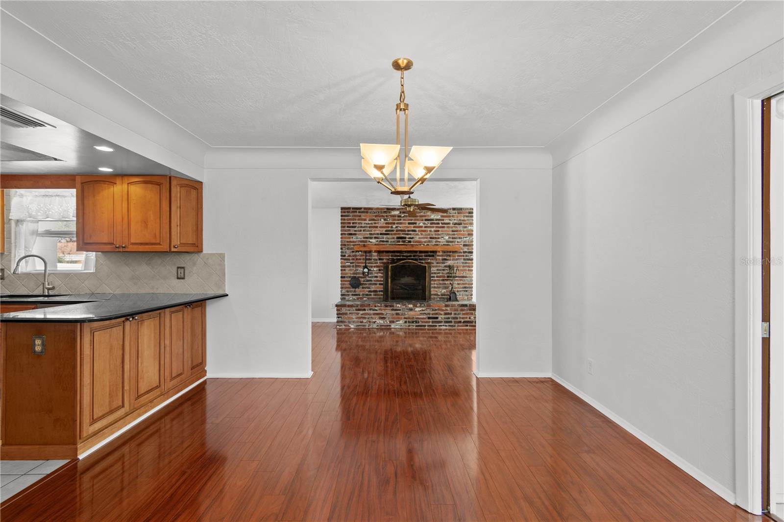 Image 45 of 57 For 13565 86th Avenue