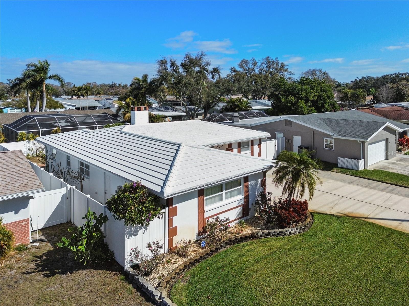 Image 6 of 57 For 13565 86th Avenue