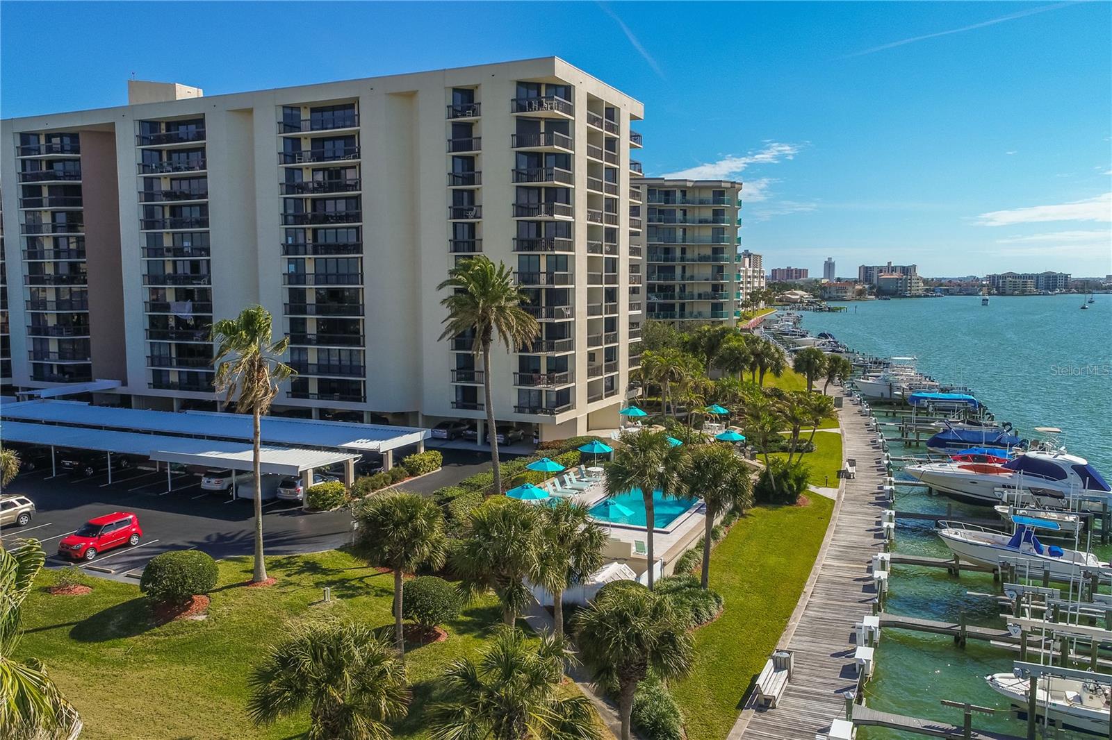 Image 14 of 35 For 690 Island Way 708