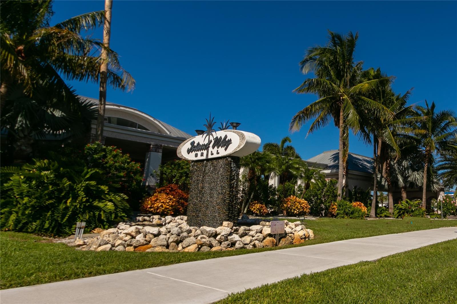 Image 33 of 35 For 690 Island Way 708