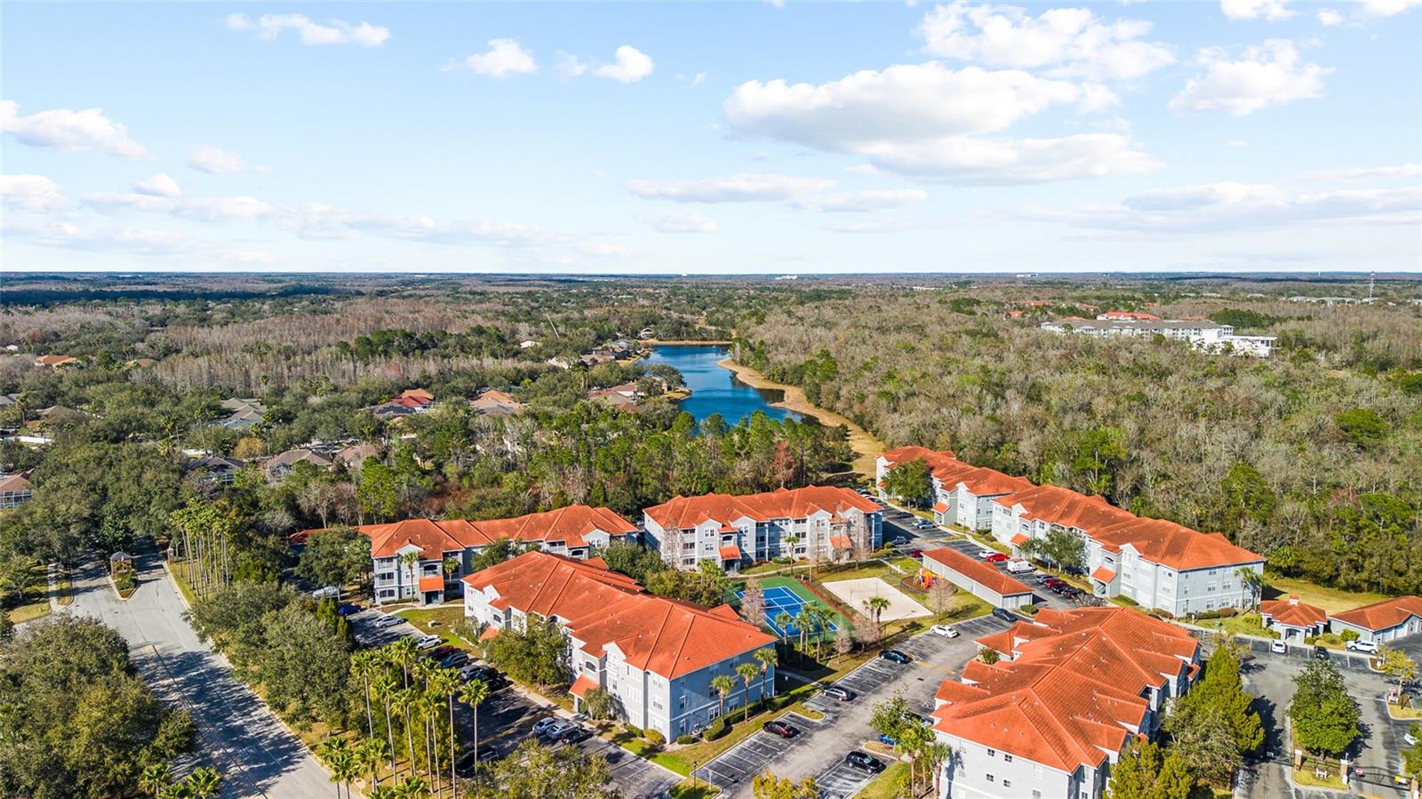 Image 44 of 48 For 18001 Richmond Place Drive 835