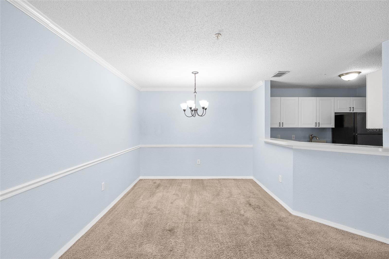 Image 7 of 48 For 18001 Richmond Place Drive 835