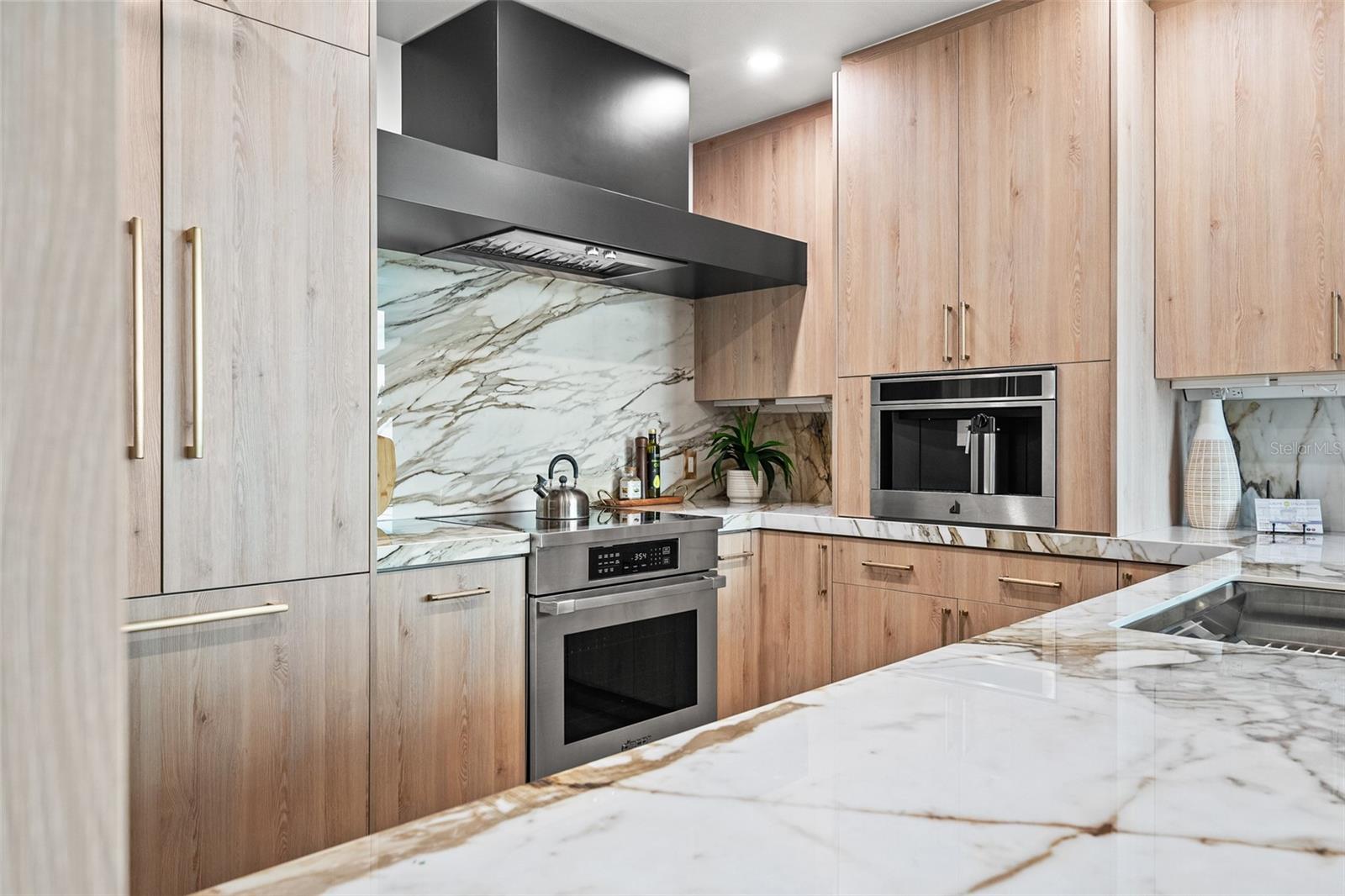 Image 16 of 72 For 777 Ashley Drive 3013